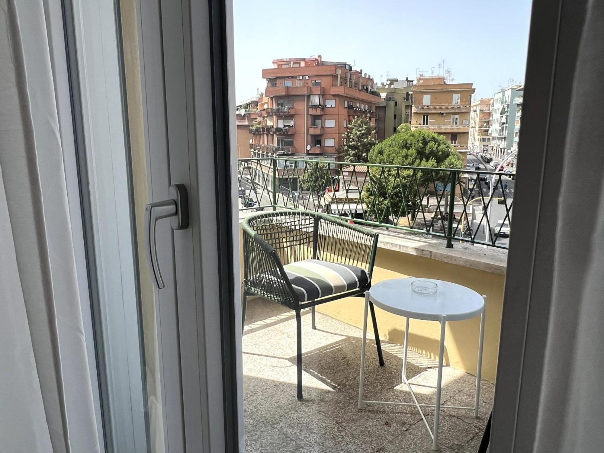 Near Vatican, Irnerio 47 Guest House Roma Exterior foto